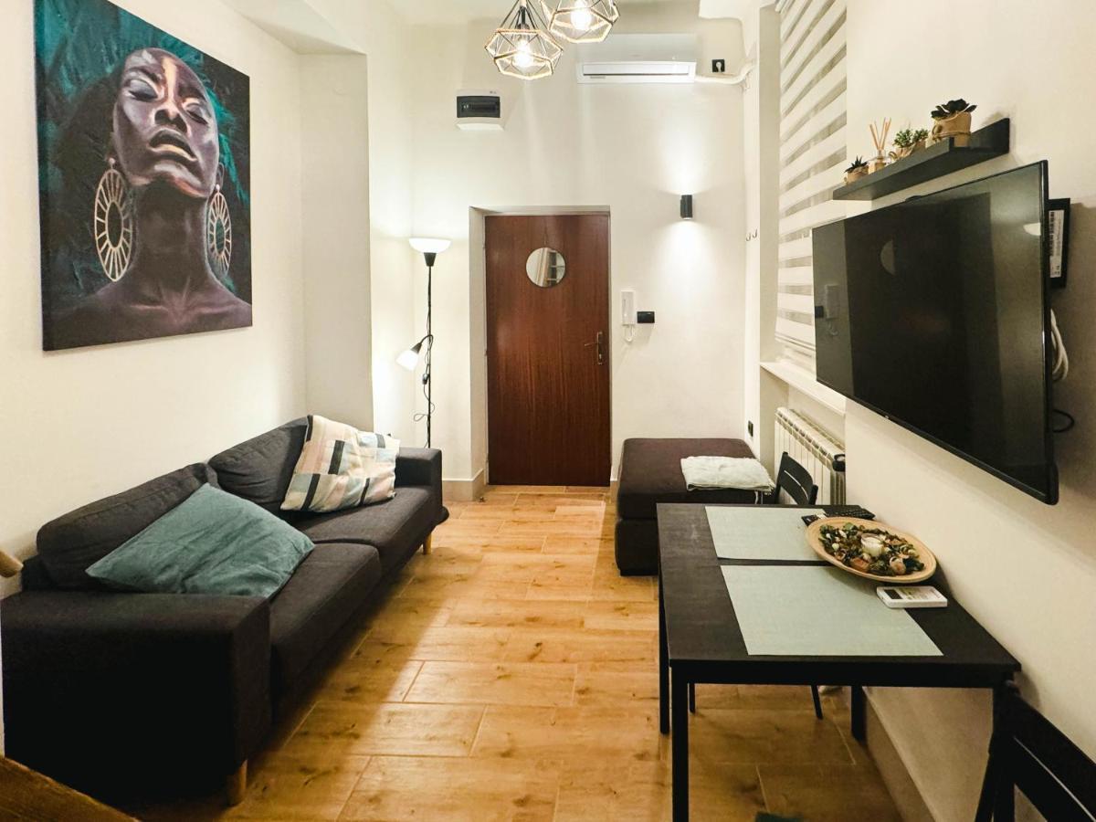 Comfy Studio In City Center Belgrado Esterno foto
